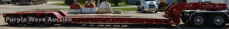 image for item IT9291 2007 XL Specialized 1XL-110-CHDG  lowboy equipment trailer