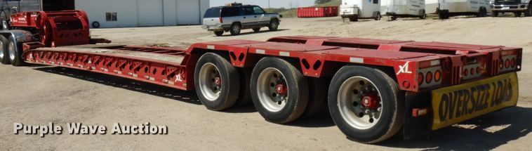 image for item IT9291 2007 XL Specialized 1XL-110-CHDG  lowboy equipment trailer