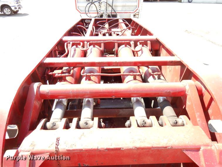 image for item IT9291 2007 XL Specialized 1XL-110-CHDG  lowboy equipment trailer