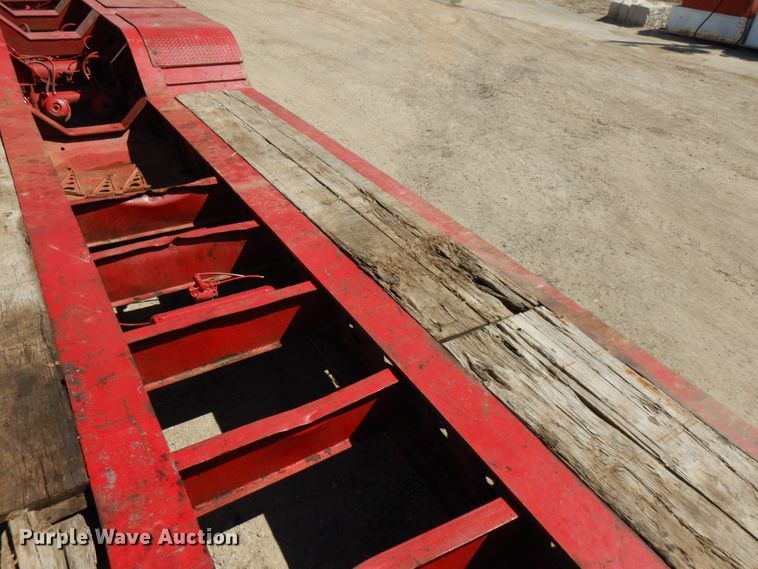 image for item IT9291 2007 XL Specialized 1XL-110-CHDG  lowboy equipment trailer