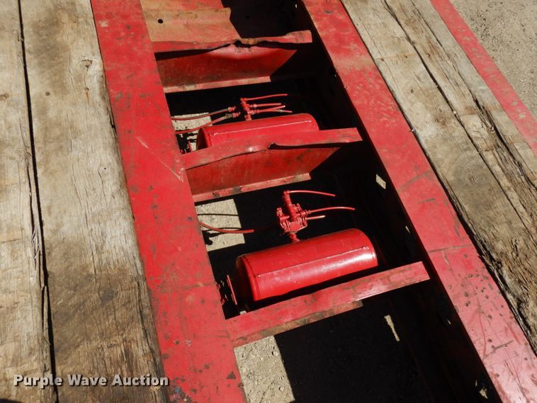 image for item IT9291 2007 XL Specialized 1XL-110-CHDG  lowboy equipment trailer