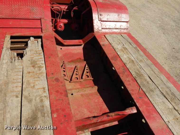 image for item IT9291 2007 XL Specialized 1XL-110-CHDG  lowboy equipment trailer