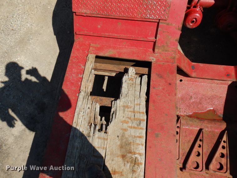 image for item IT9291 2007 XL Specialized 1XL-110-CHDG  lowboy equipment trailer