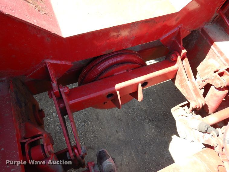 image for item IT9291 2007 XL Specialized 1XL-110-CHDG  lowboy equipment trailer