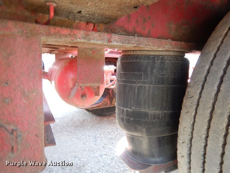 image for item IT9291 2007 XL Specialized 1XL-110-CHDG  lowboy equipment trailer