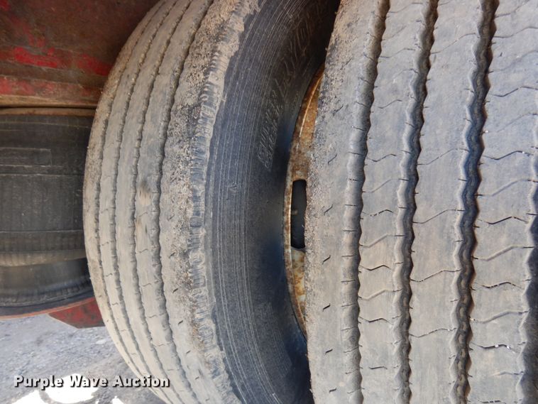 image for item IT9291 2007 XL Specialized 1XL-110-CHDG  lowboy equipment trailer