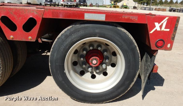 image for item IT9291 2007 XL Specialized 1XL-110-CHDG  lowboy equipment trailer