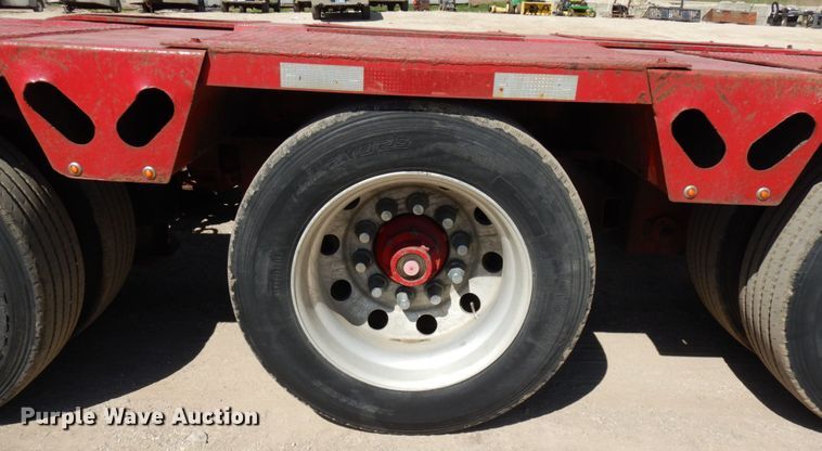 image for item IT9291 2007 XL Specialized 1XL-110-CHDG  lowboy equipment trailer