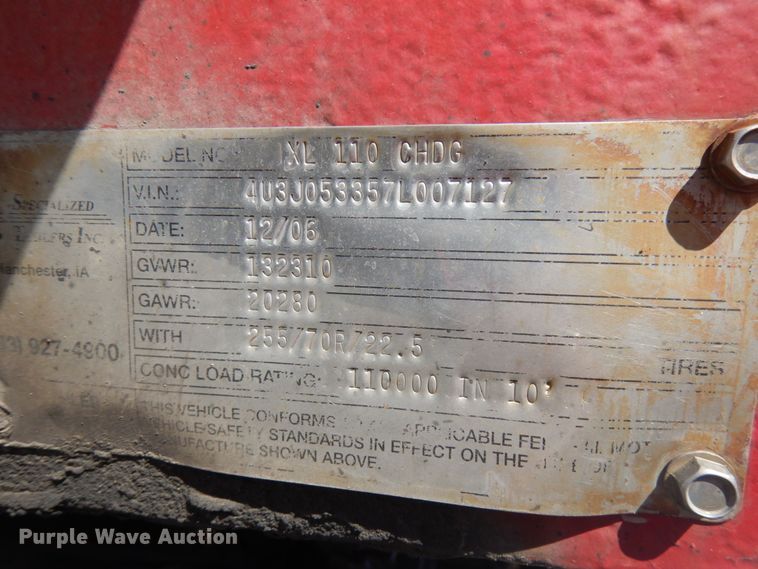 image for item IT9291 2007 XL Specialized 1XL-110-CHDG  lowboy equipment trailer