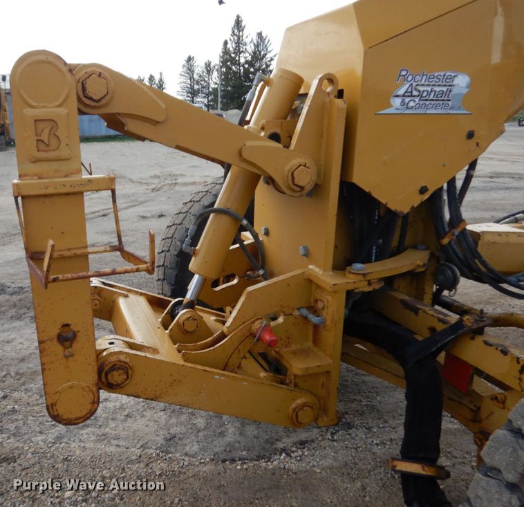 image for item IT9292 2008 Caterpillar 140M  motor grader