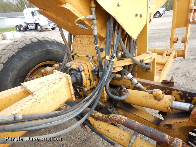 image for item IT9292 2008 Caterpillar 140M  motor grader