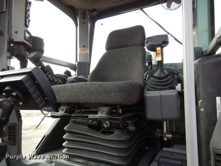 image for item IT9292 2008 Caterpillar 140M  motor grader