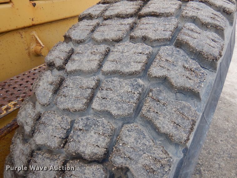 image for item IT9292 2008 Caterpillar 140M  motor grader