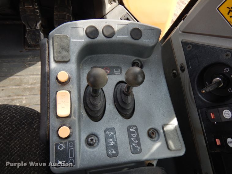 image for item IT9293 2014 Caterpillar 950K  wheel loader