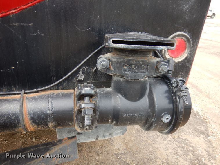 image for item IT9297 2001 Mack RD688S  water truck