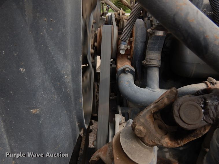 image for item IT9297 2001 Mack RD688S  water truck