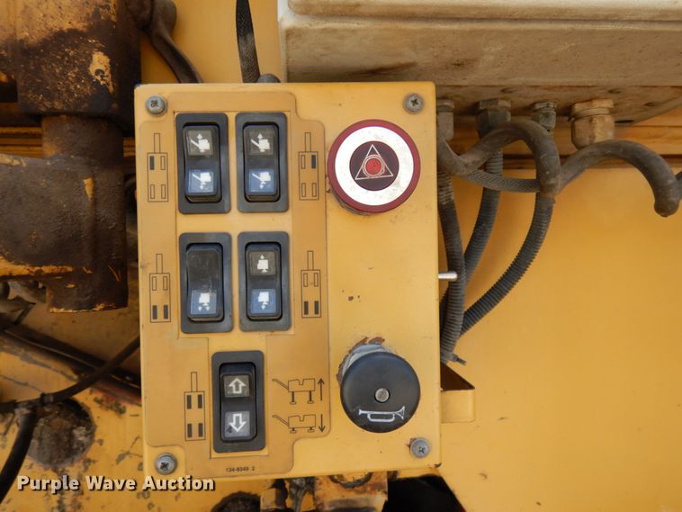 image for item IT9299 2010 Caterpillar PM201  milling machine