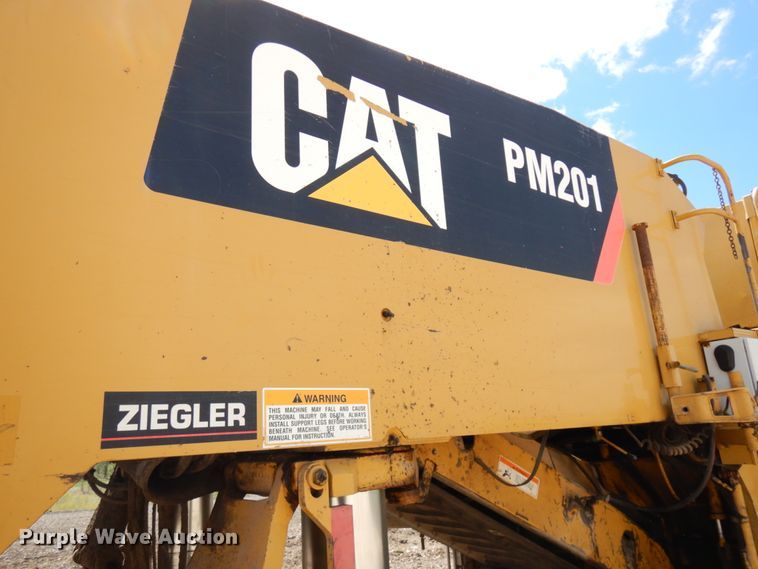 image for item IT9299 2010 Caterpillar PM201  milling machine