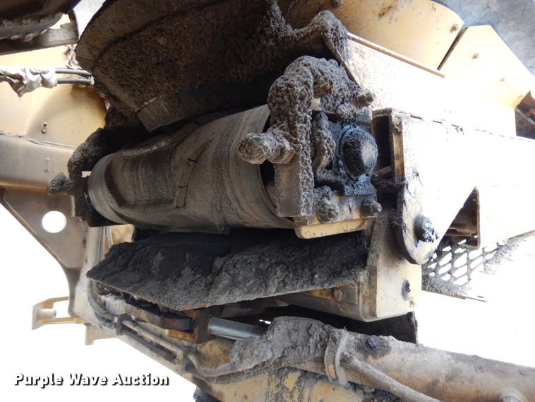 image for item IT9299 2010 Caterpillar PM201  milling machine