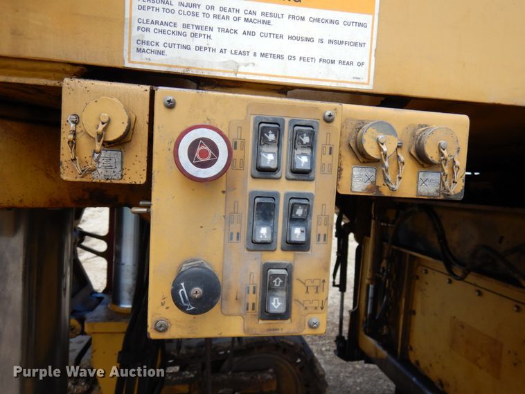 image for item IT9299 2010 Caterpillar PM201  milling machine