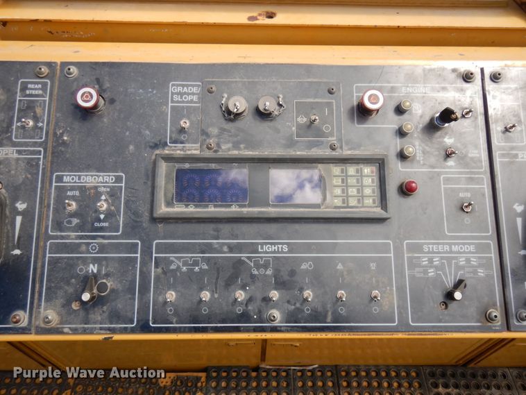 image for item IT9299 2010 Caterpillar PM201  milling machine