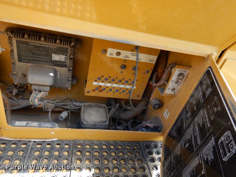 image for item IT9299 2010 Caterpillar PM201  milling machine