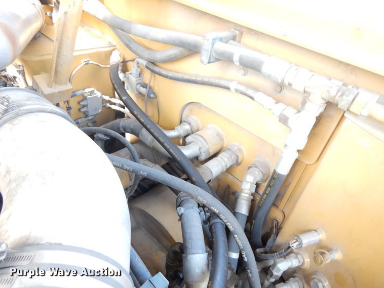 image for item IT9299 2010 Caterpillar PM201  milling machine