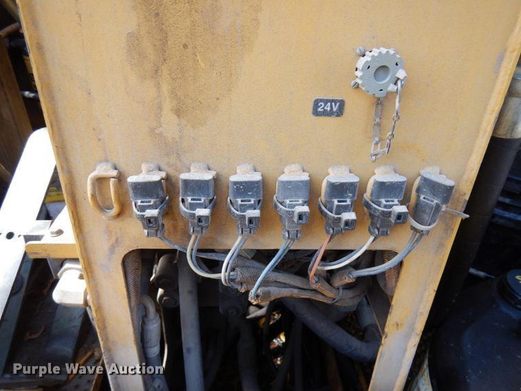 image for item IT9299 2010 Caterpillar PM201  milling machine