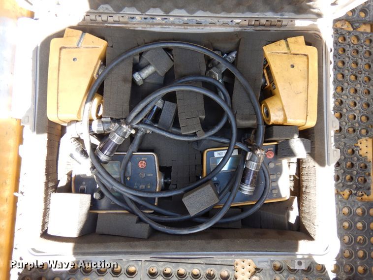 image for item IT9299 2010 Caterpillar PM201  milling machine