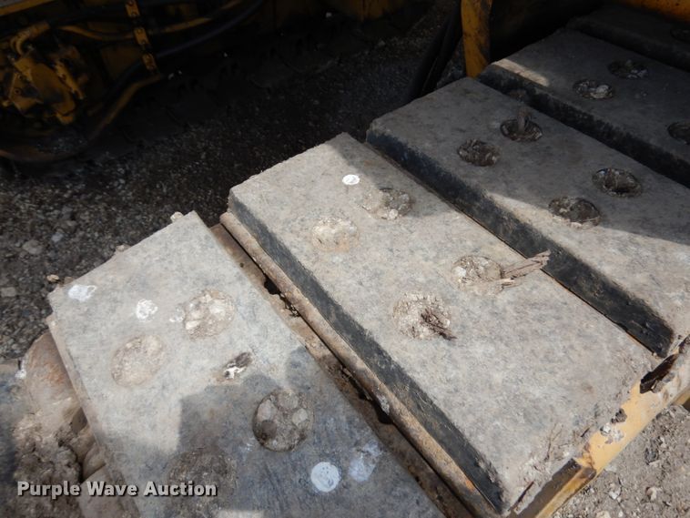 image for item IT9299 2010 Caterpillar PM201  milling machine