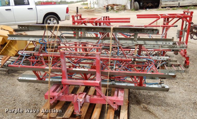 image for item IT9319 Razorback concrete screed