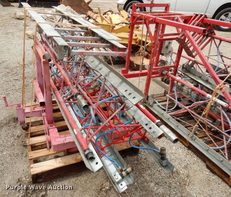 image for item IT9319 Razorback concrete screed