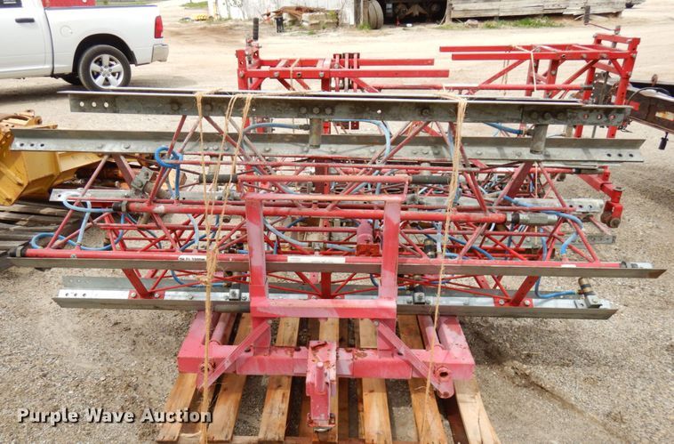 image for item IT9319 Razorback concrete screed