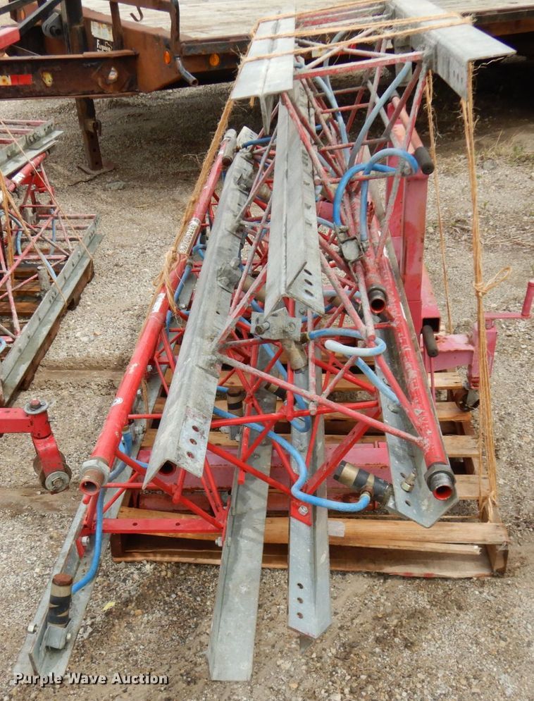 image for item IT9319 Razorback concrete screed