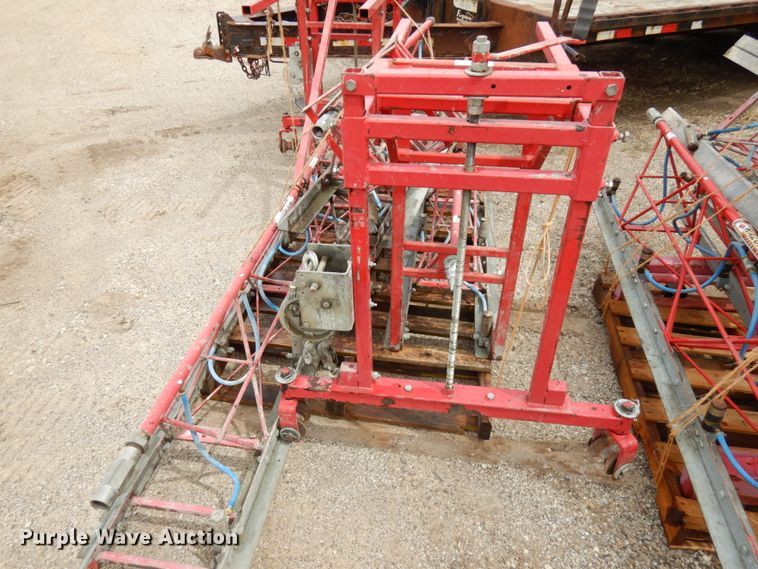 image for item IT9319 Razorback concrete screed