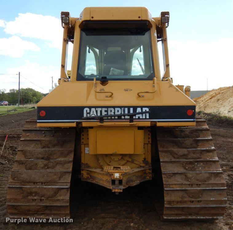 image for item IT9333 2004 Caterpillar D6N  dozer