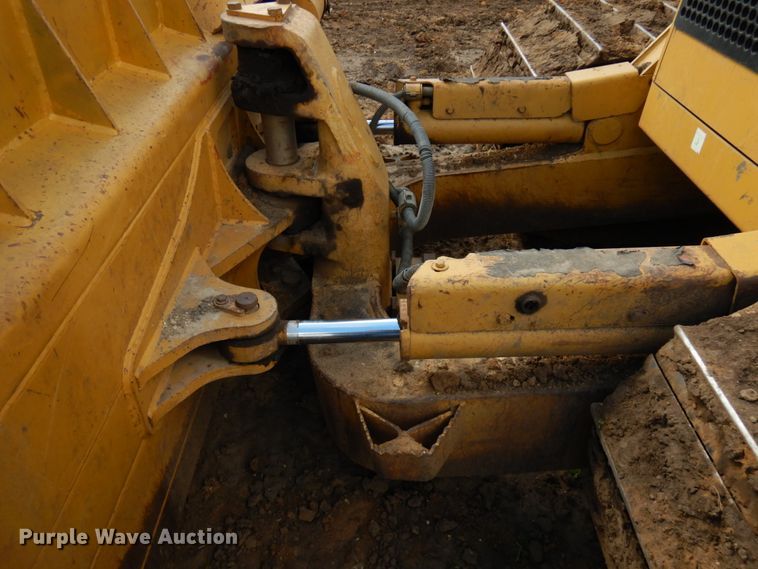 image for item IT9333 2004 Caterpillar D6N  dozer