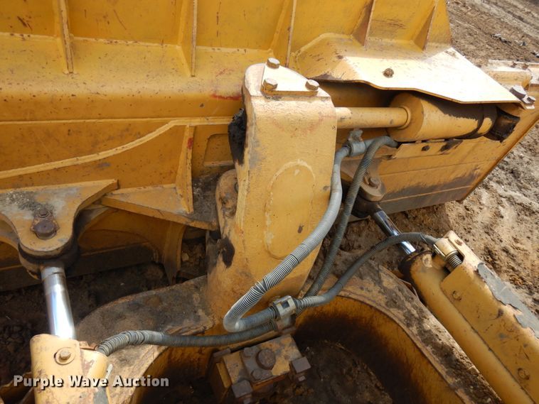 image for item IT9333 2004 Caterpillar D6N  dozer
