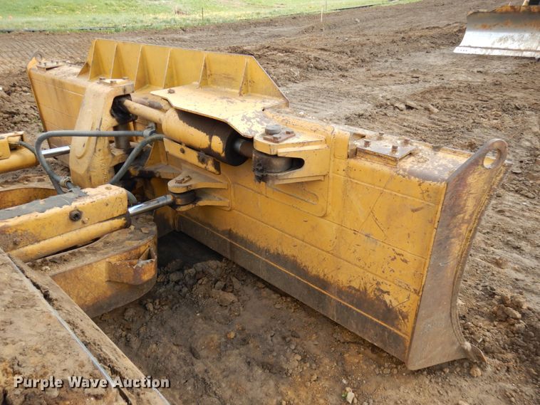 image for item IT9333 2004 Caterpillar D6N  dozer