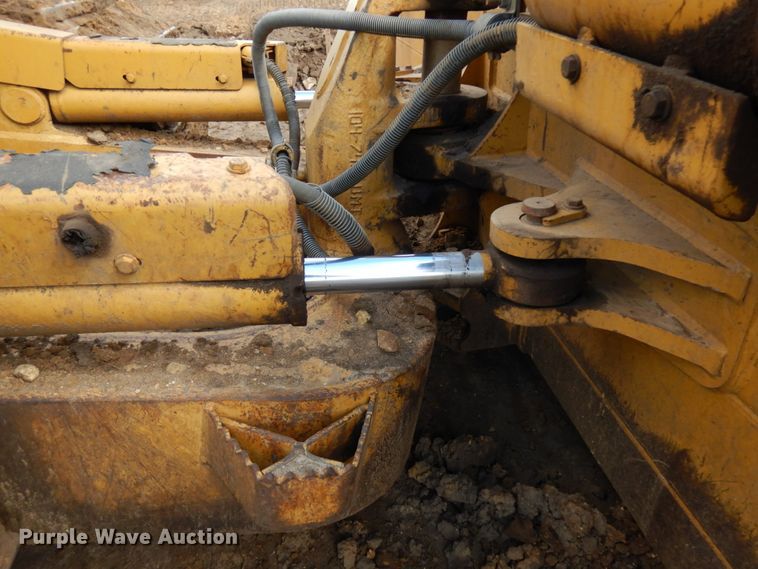 image for item IT9333 2004 Caterpillar D6N  dozer