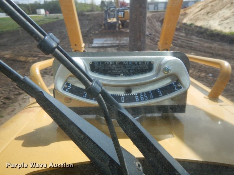 image for item IT9333 2004 Caterpillar D6N  dozer
