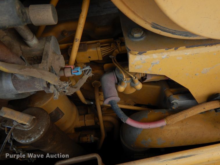 image for item IT9333 2004 Caterpillar D6N  dozer