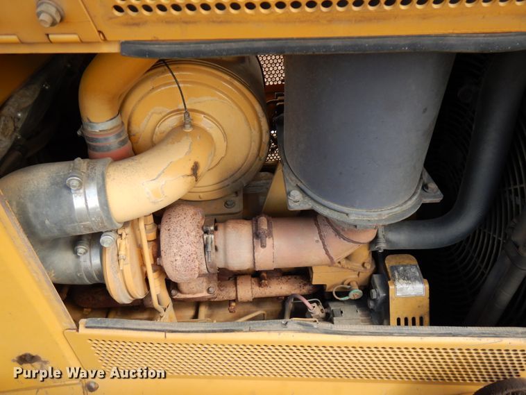 image for item IT9333 2004 Caterpillar D6N  dozer