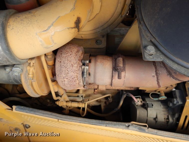 image for item IT9333 2004 Caterpillar D6N  dozer