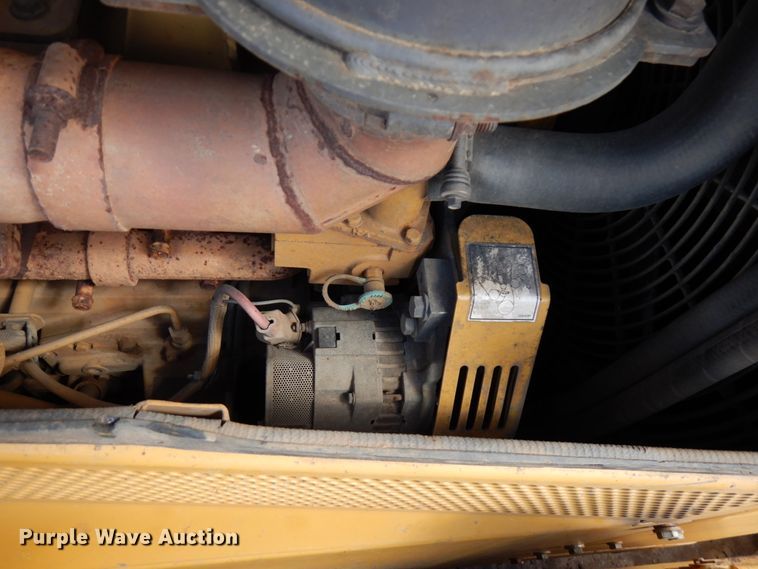 image for item IT9333 2004 Caterpillar D6N  dozer