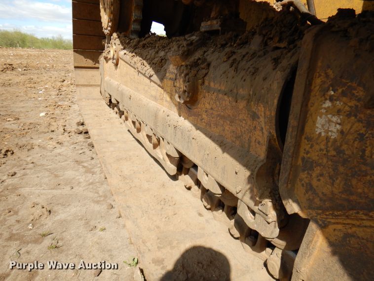 image for item IT9333 2004 Caterpillar D6N  dozer