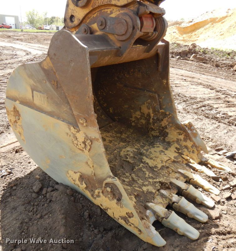 image for item IT9334 2013 Caterpillar 336E L  excavator