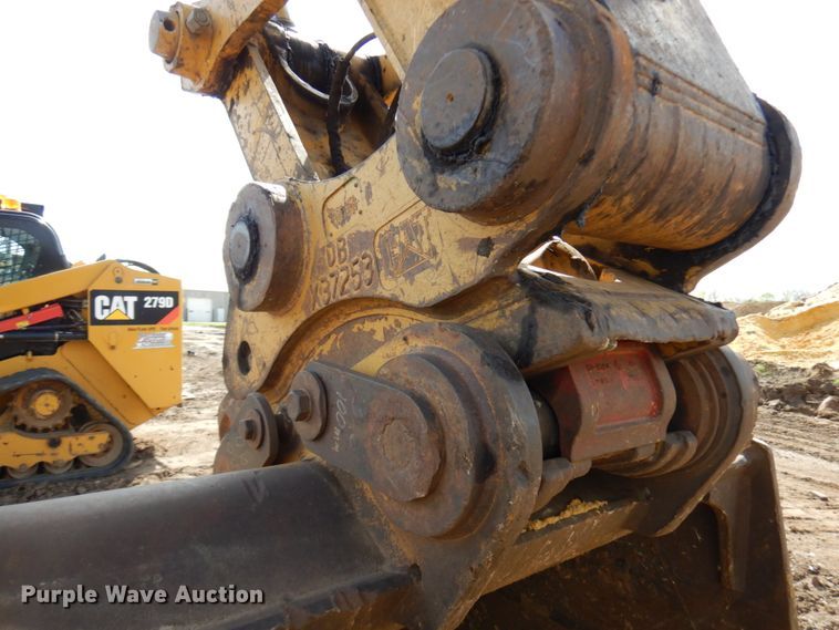 image for item IT9334 2013 Caterpillar 336E L  excavator