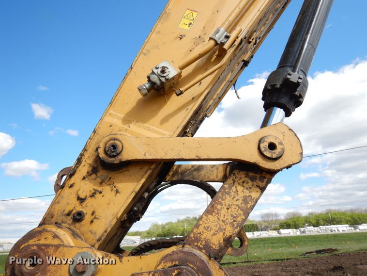 image for item IT9334 2013 Caterpillar 336E L  excavator