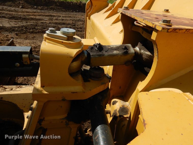 image for item IT9335 2015 Caterpillar D6K2  dozer